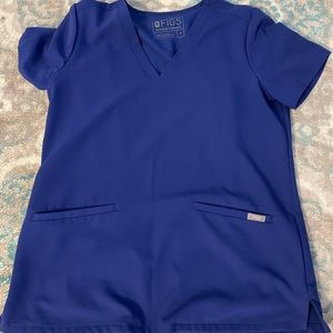 Catarina scrub top